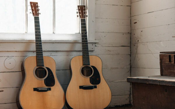 Guitarras Martin de la serie Authentic con las tapas frontales de Abeto Adirondack.